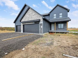 470 Sea Wing Blvd, Prescott, WI 54021