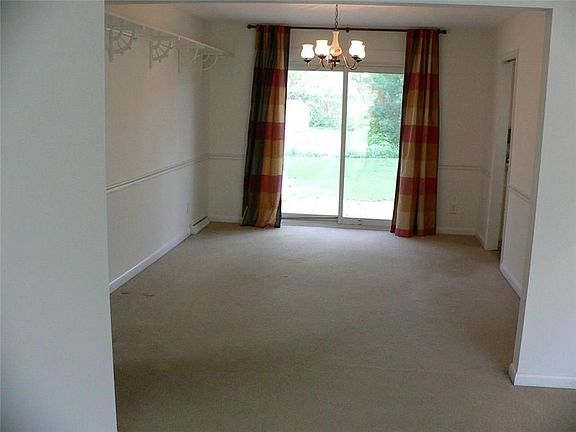 4th image of 6006 Winnpeny Ln