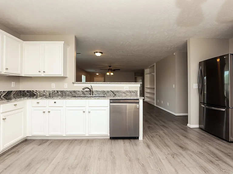 2867 Park Knoll Dr — Photo 6