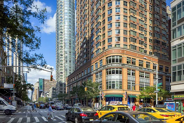 Rented by Bozzuto Management | media 35