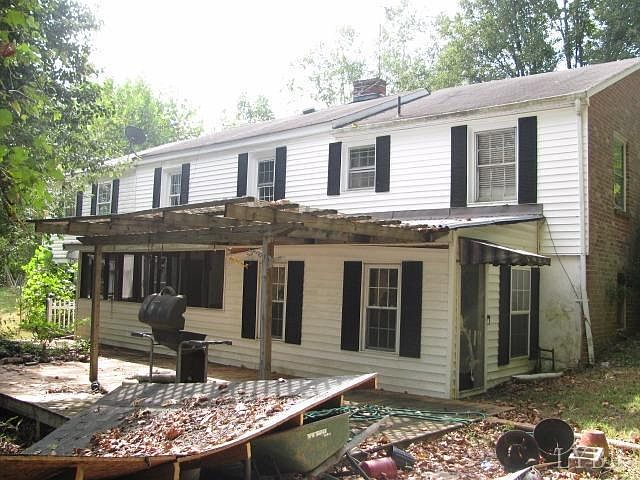 2nd image of 109 Stowe Ln