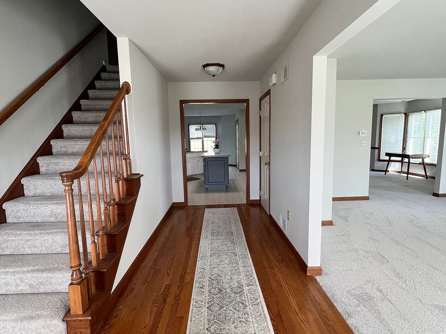 4 bed, 3254 sqft, $3,500 — Photo 3