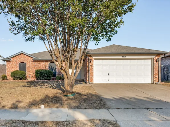 7728 Liz Ln, Watauga, TX 76148