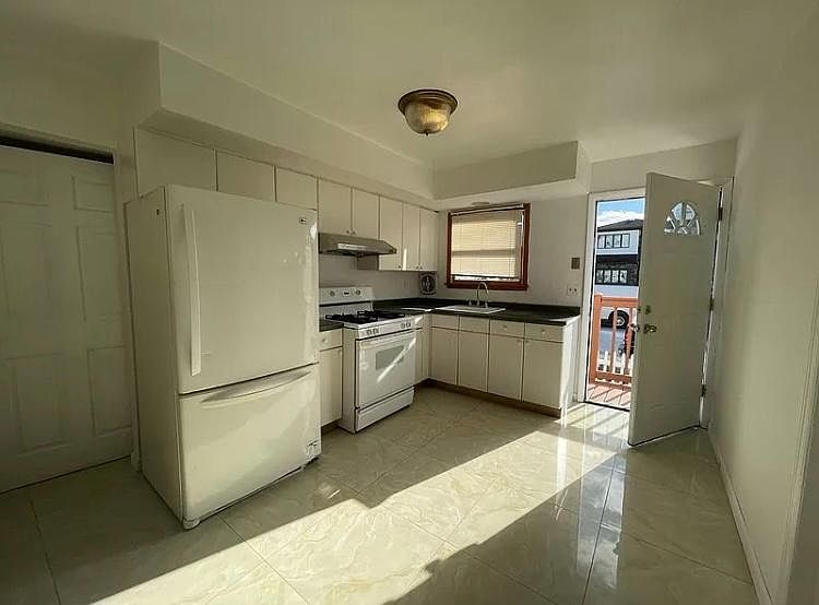 1st image of 108 Lewiston St Floor 1