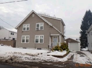 795 Valley St, Manchester, NH 03103