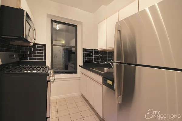 Rented by City Connections Realty | media 17