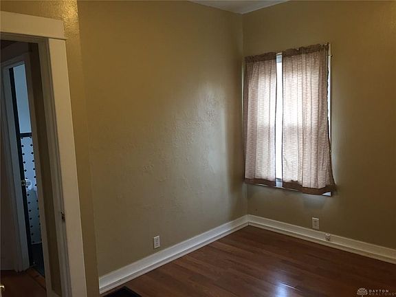 4th image of 50 Redder Ave