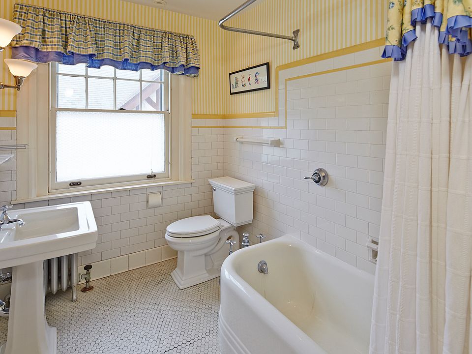 1st image of 2407 W 17th St