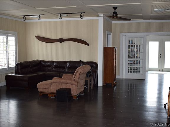 4th image of 350 Kirkland Dr