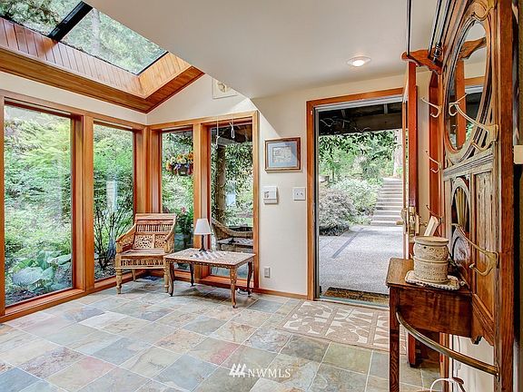 3rd image of 5494 NE Arrowhead Place