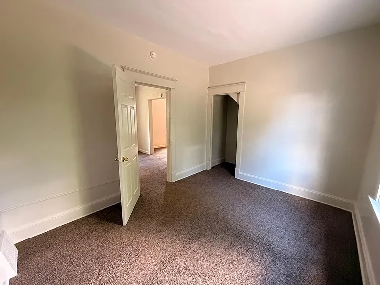 19 E Oakland St — Photo 11