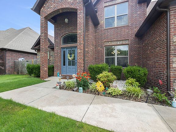 5th image of 1011 Hunters Pointe