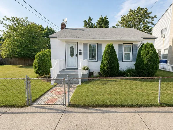 22 W Oak St, Millville, NJ 08332