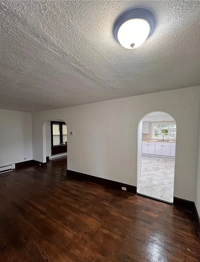 3 bed, 1308 sqft, $1,300 — Photo 3