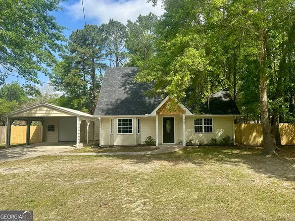 402 Parker St, Woodbine, GA 31569