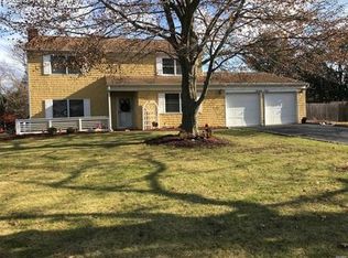 23 Pembrook Dr, Stony Brook, NY 11790