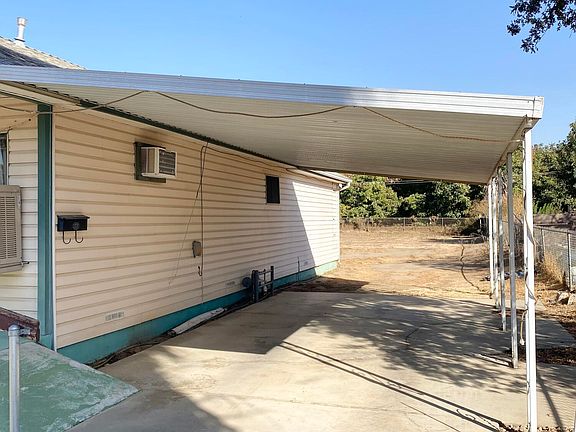 3rd image of 276 N Brundage Avenue