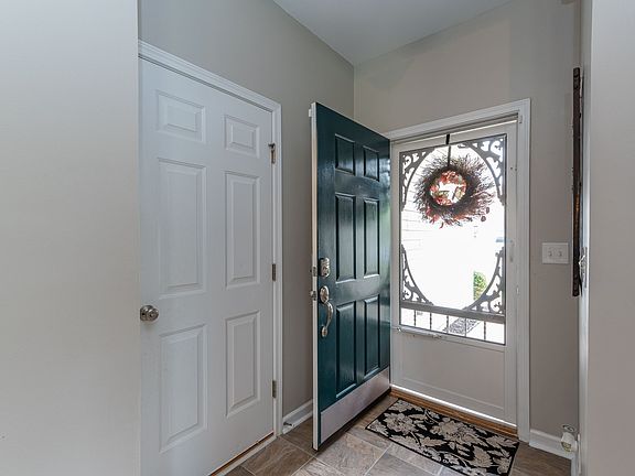 5th image of 10155 Highland Creek Cir