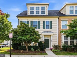 9228 Alvyn Lake Cir, Bristow, VA 20136