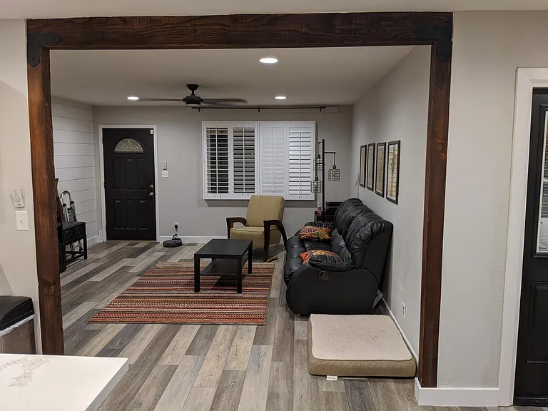 932 W Parkway Blvd — Photo 8