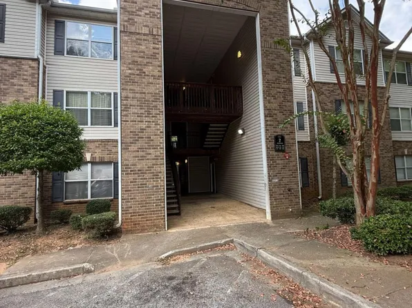 2203 Par Three Way, Lithonia, GA 30038