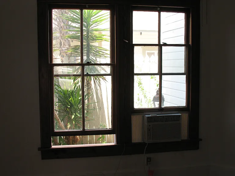 622 NE 2nd St #C — Photo 7