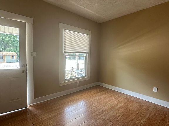 2nd image of 1522 N East St #1524