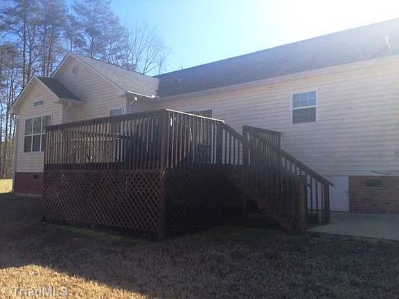 4th image of 6105 Bogues Way