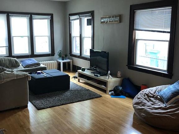 3rd image of 3105 Girard Ave S