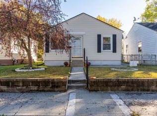 2049 Phenie St, Fort Wayne, IN 46802