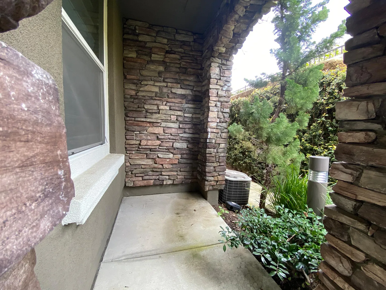 3 bed, 1603 sqft, $3,850 — Photo 2