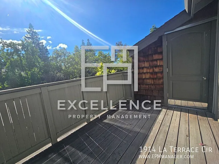 1914 La Terrace Cir — Photo 10
