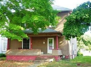 352 W Neighbor St, Newcomerstown, OH 43832