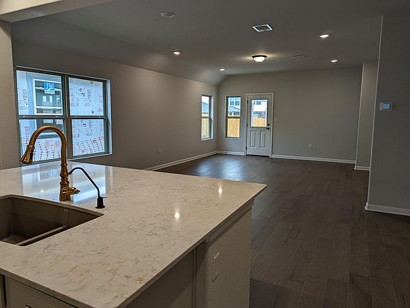 2nd image of 17520 Cipremont Ln