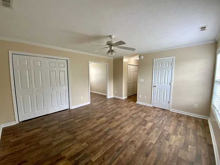 202 Thrush Ct — Photo 12