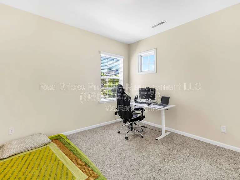 10677 Sky Chase Ave NW — Photo 33