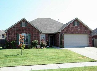 1704 W Charleston St S, Broken Arrow, OK 74011