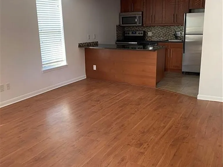 7685 Northcross Dr — Photo 3