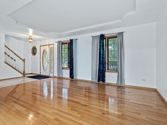 3rd image of 611 Flambeau Ct