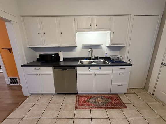 4th image of 3262 N Stuart St Unit 1