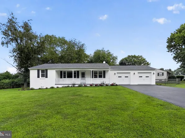 3251 W Mount Kirk Ave, Eagleville, PA 19403