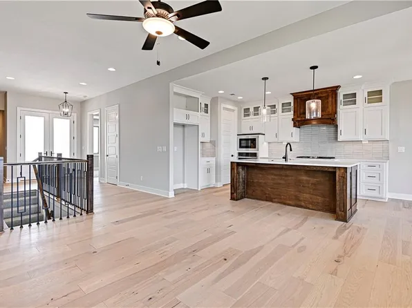 13020 S Constance St, Olathe, KS 66062