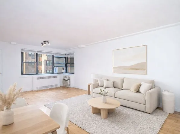 233 East 69th Street image 1 of 14