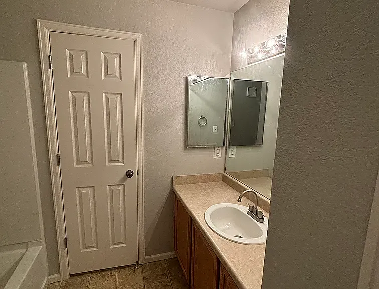 1713 Reilly Grv — Photo 23