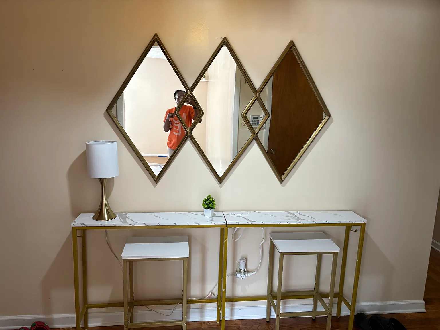 3 bed, 1632 sqft, $725 — Photo 2