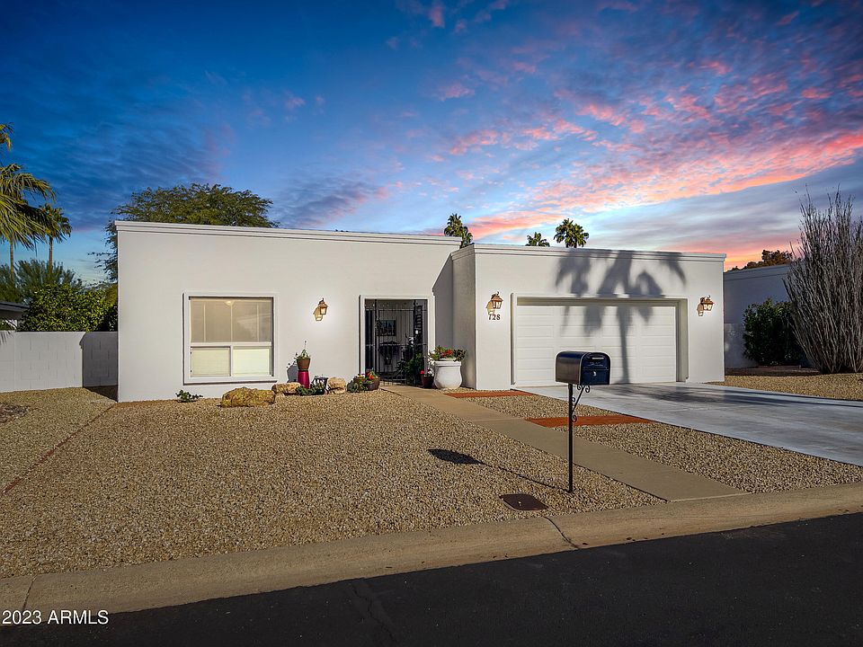 1st image of 128 E Tam O Shanter Drive
