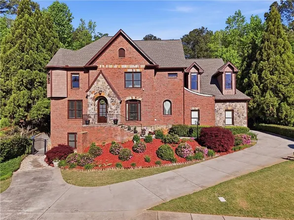 3272 Heathchase Ln, Suwanee, GA 30024