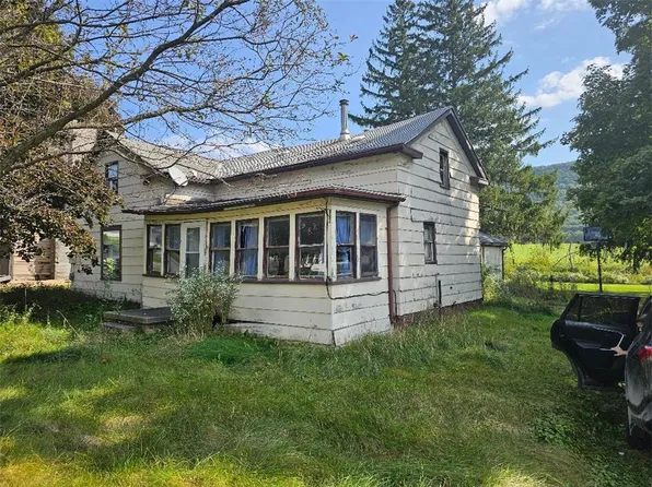 5 Naples St, Atlanta, NY 14808