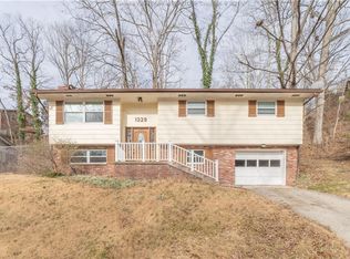 1329 Wilkie Dr, Charleston, WV 25314