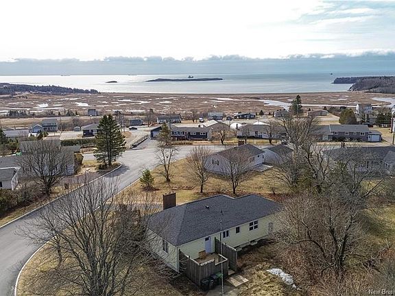 2nd image of 461 Ridge Row